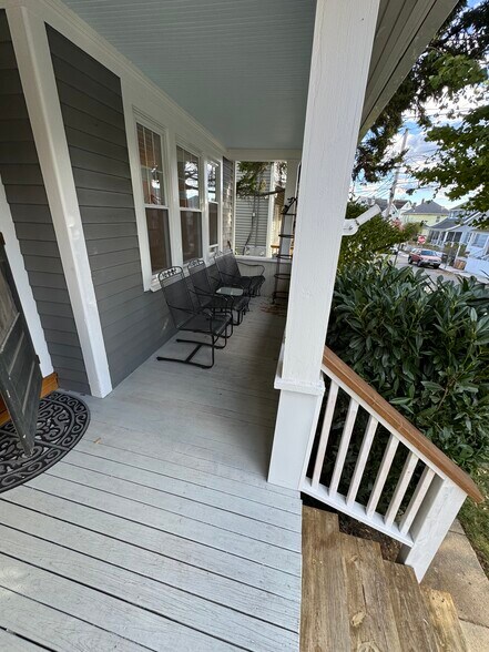 Building Photo - 14 Osborne Ave