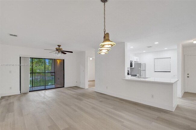 Building Photo - 3633 NW 94th Ave