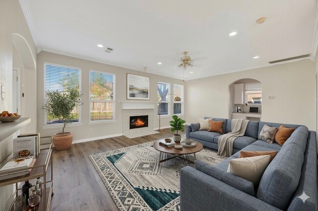 Building Photo - 5603 Lowellberg Ln