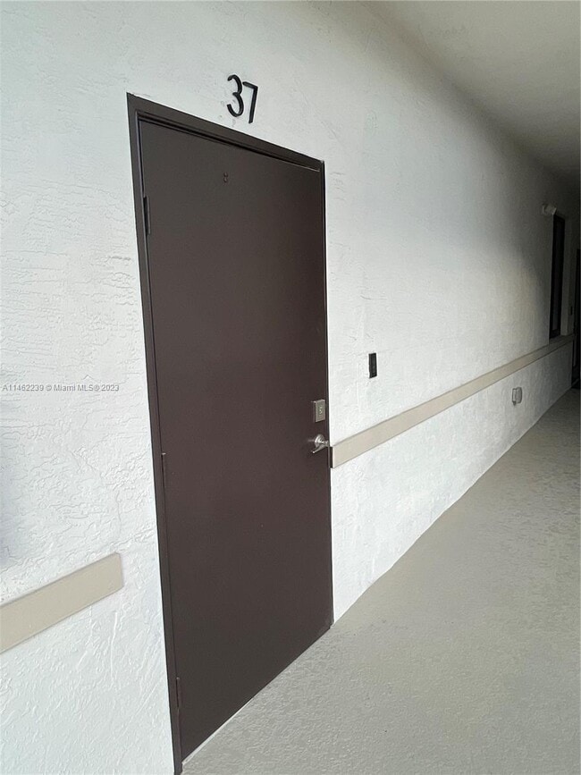 Primary Photo - 4740 NW 84th Ct