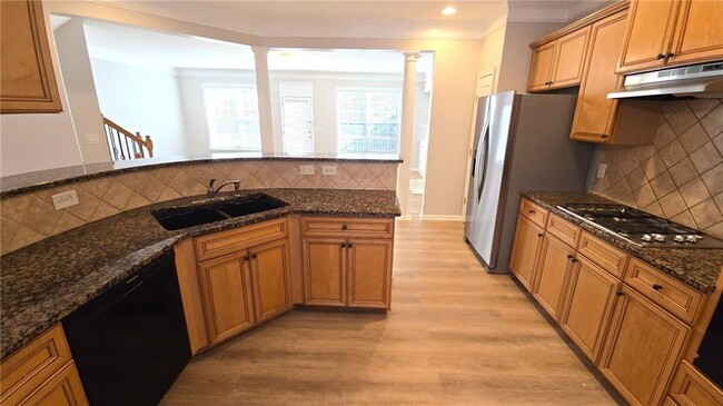 Building Photo - 6099 Prestwood Dr