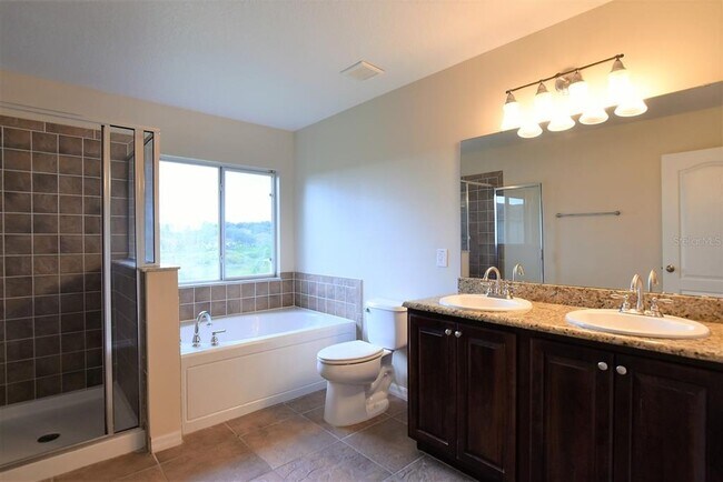 Building Photo - 2870 Grassmoor Loop