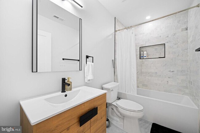 Building Photo - 30 Kennedy St NW