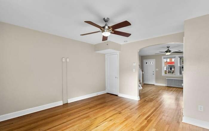 Building Photo - 1315 W 37th St