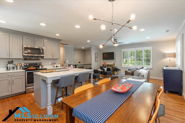 Building Photo - 4500 Lakemont Dr