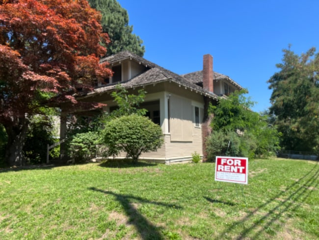 Primary Photo - 602 N Government Way