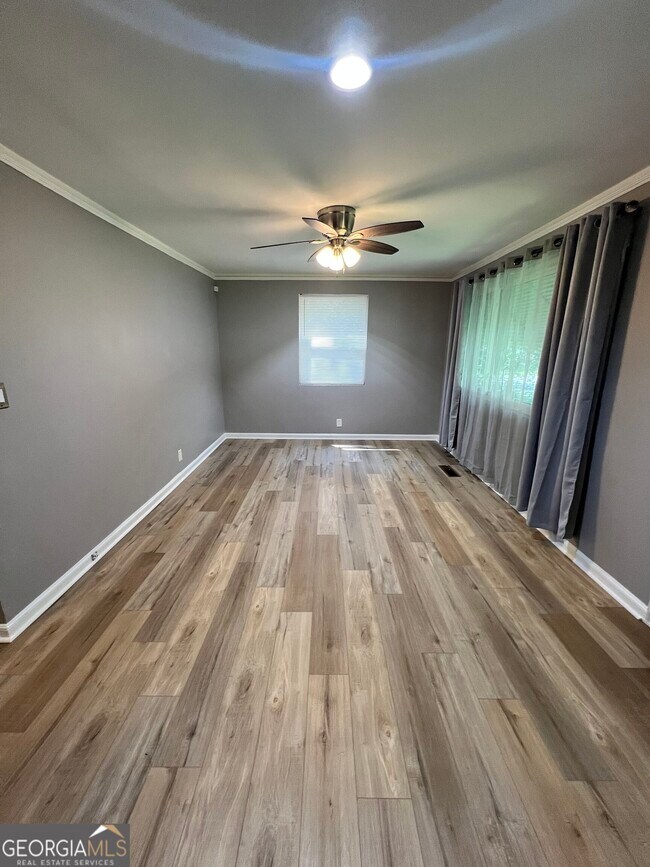 Building Photo - 2032 Dellwood Pl