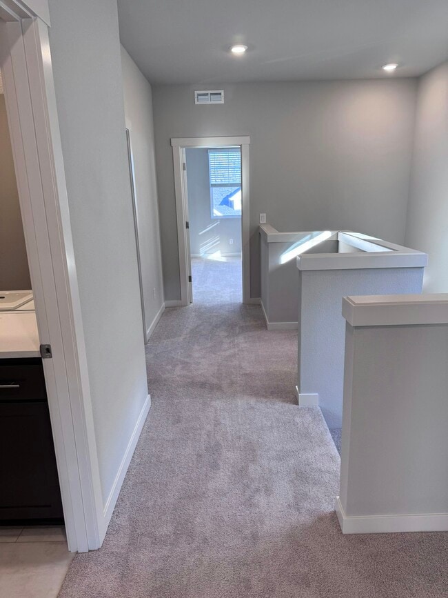 Building Photo - 7298 SE Madrone St