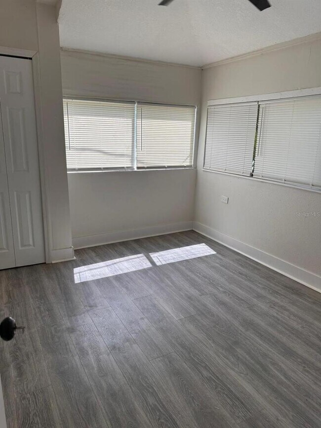 Building Photo - 829 NE 3rd St