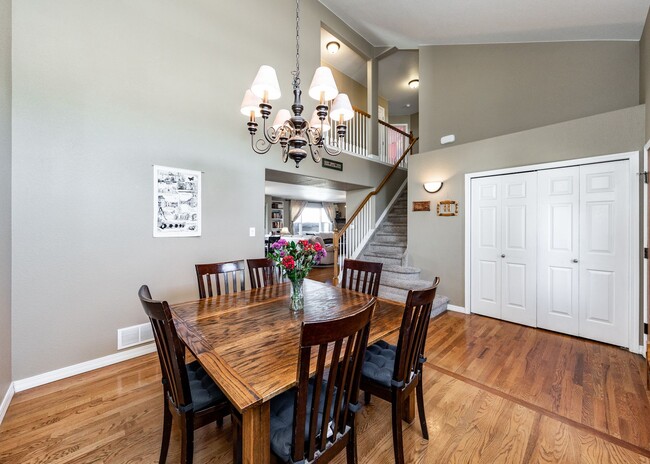 Building Photo - Fabulous 6 bedroom + office D20 Home with ...