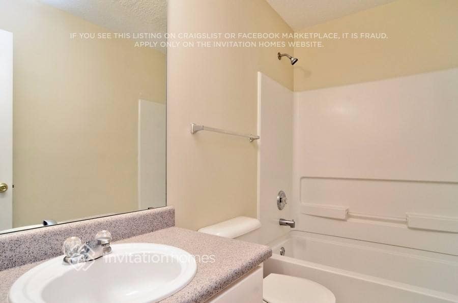 Building Photo - 124 Meadow Ct