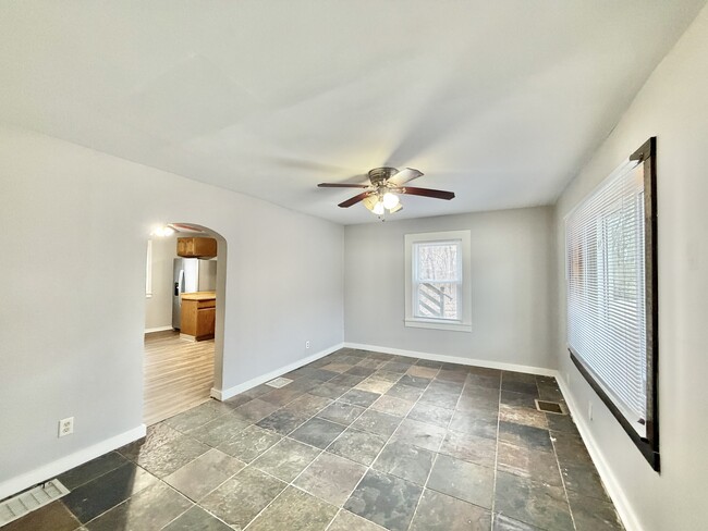 Building Photo - 710-712 S Ringold St