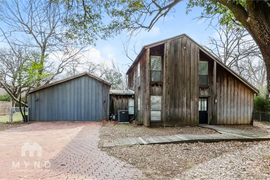 Building Photo - 1907 Whippoorwill Ln