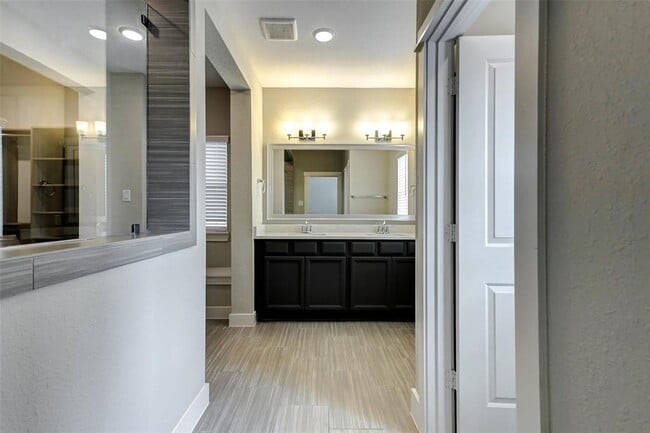 Building Photo - 1519 Biondo Way
