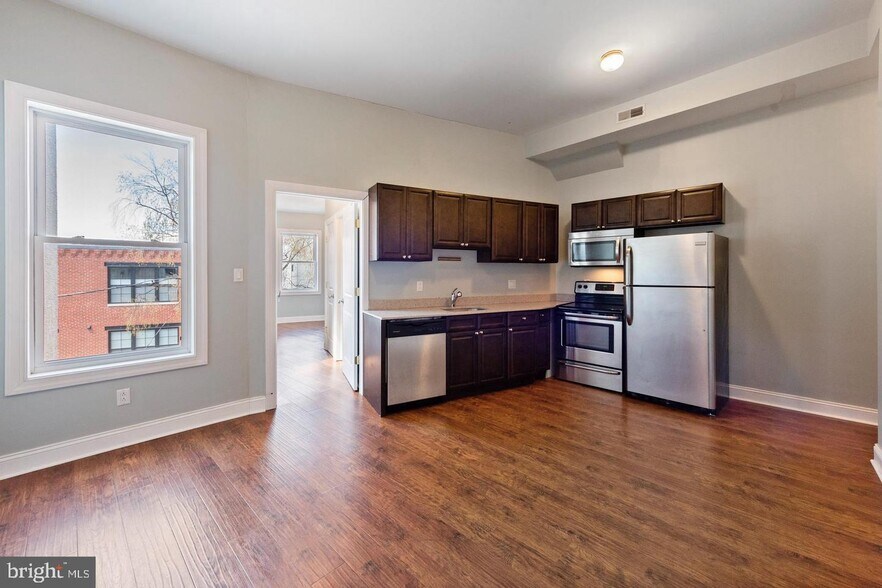 Building Photo - 2478 Frankford Ave