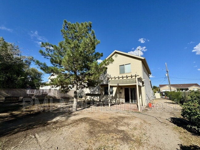 Building Photo - 36 Orchard Ln