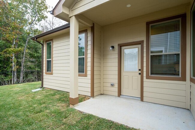 Building Photo - 529 Longleaf Pine Dr