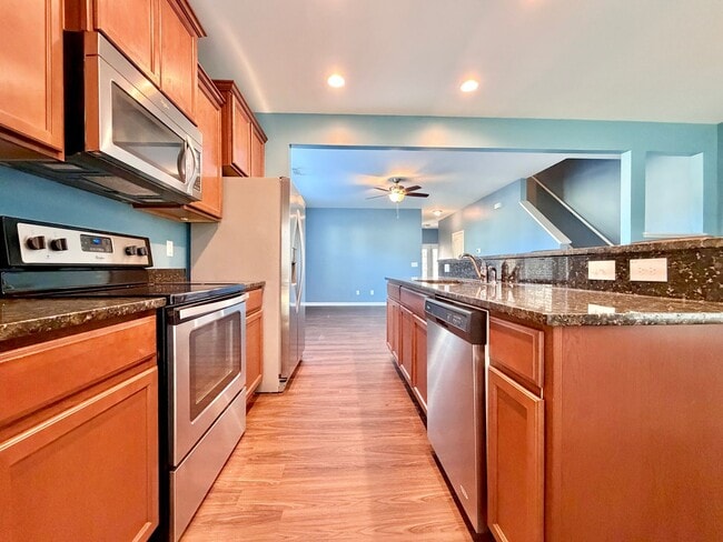 Building Photo - Updated 3BR Townhome | Community Pool, Gym, Pickleball, & Tennis Courts | Easy RTP Access