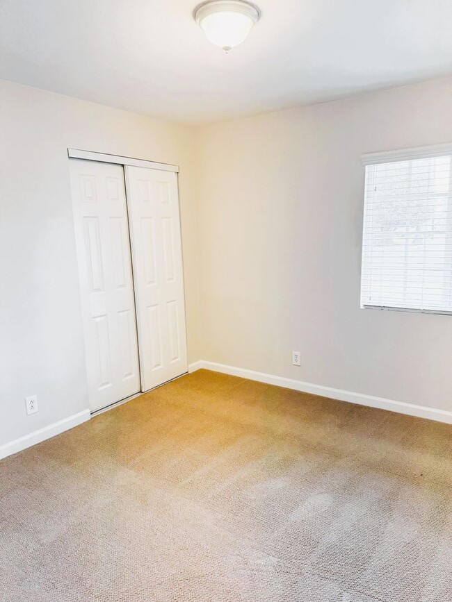 Building Photo - Charming 4-Bedroom Home with Spacious Backyard in Garden Grove!