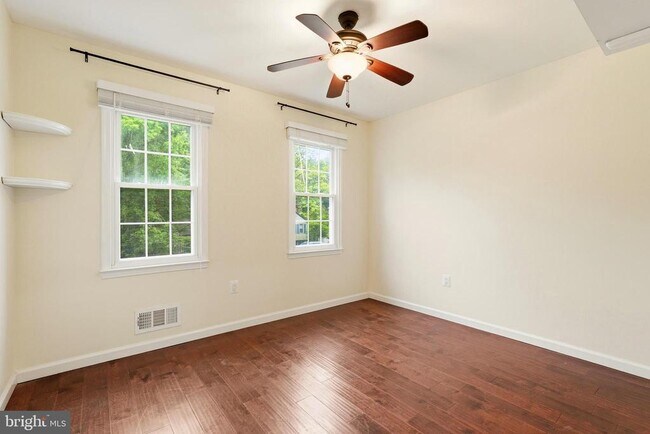 Building Photo - 12017 William and Mary Cir