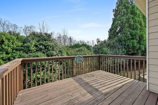 Building Photo - 5 Bedroom house rent in Suwanee near Peachtree Ridge High School