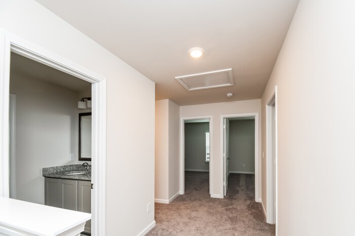Building Photo - 481 Red Poll Wy
