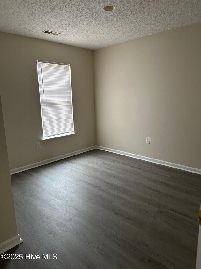 Building Photo - 4465 Magellan Ct