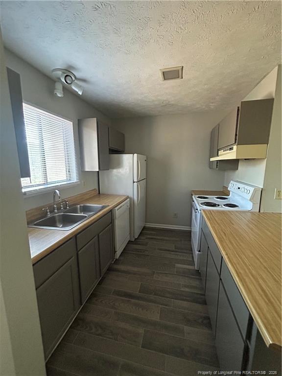 Building Photo - 945 Applewood Ln