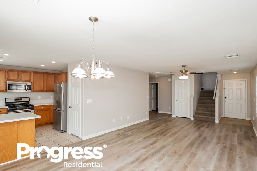 Building Photo - 9522 Green Spruce St