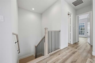 Building Photo - 6111 Campos Dr