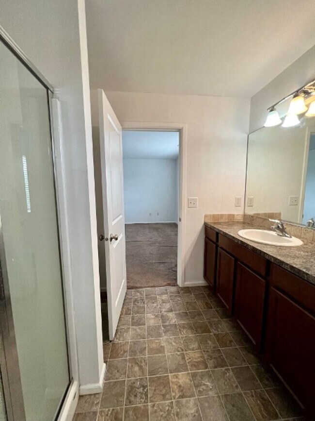 Building Photo - Tumwater 3 BD + Office Space - Move-In Special!