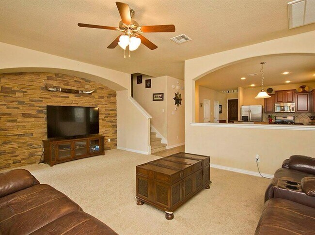 Building Photo - 20920 Windmill Ranch Ave