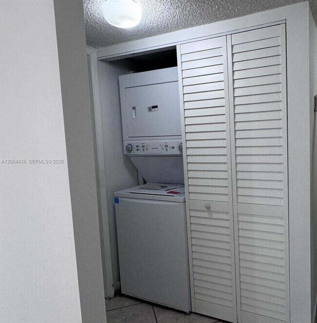 Building Photo - 9080 SW 125th Ave