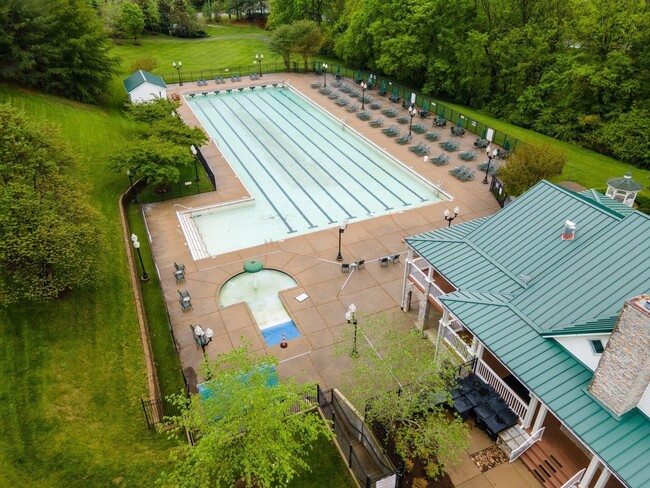 Building Photo - **5-BEDROOM HOME IN AMENITY-RICH MCKAY'S MILL NEIGHBORHOOD IN FRANKLIN/ WILLIAMSON COUNTY TN**