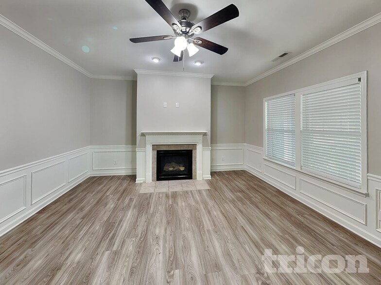 Building Photo - 2053 Lake Vista Drive