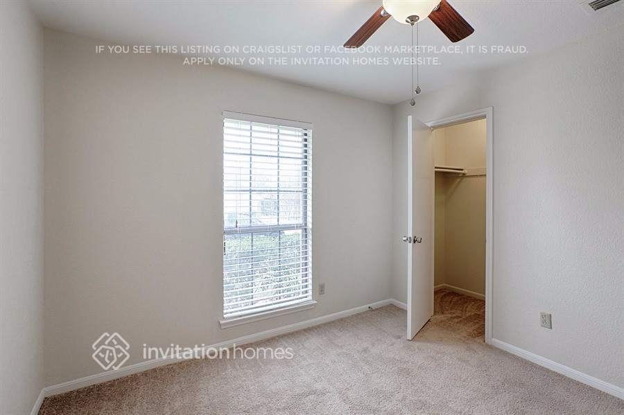 Building Photo - 1720 Brighton Dr