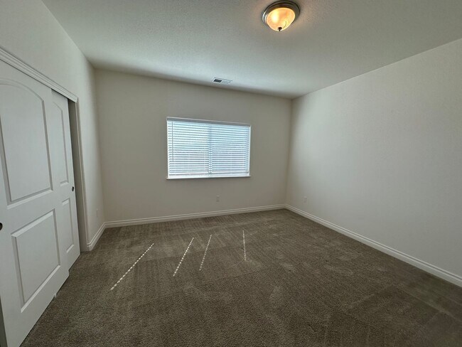 Building Photo - 17854 Davis Mdw Ct