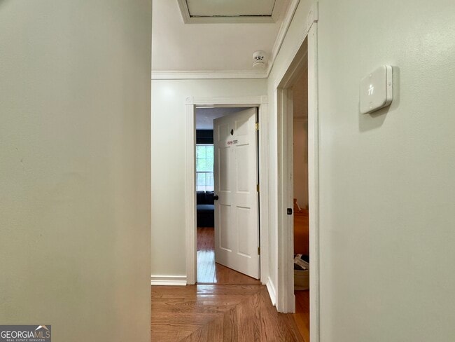 Building Photo - 90 Howard Rd