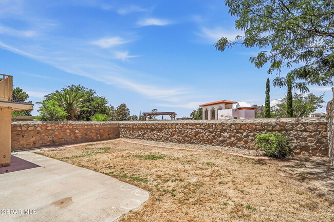 Building Photo - 6141 Sierra Valle Ln