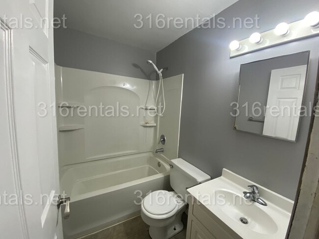 Building Photo - 507 N Meridian Ave