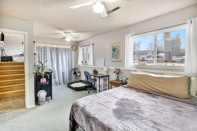 Building Photo - Beautiful 4-Bedroom Home in the P.O.E.T. Neighborhood - Available August 1, 2026!