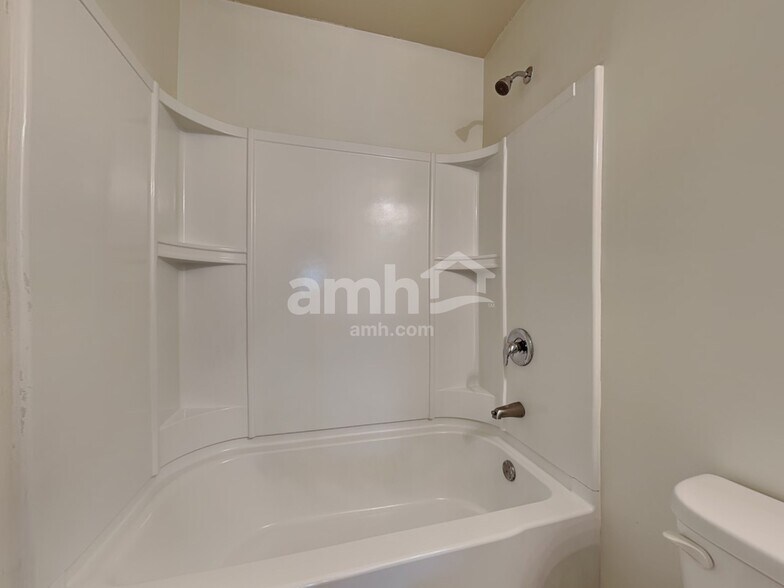 Building Photo - 158 Scotland Dr