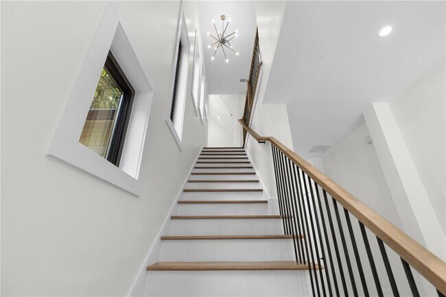 Building Photo - 2278 Tally Dr