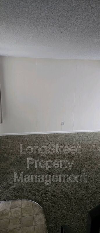 Building Photo - 2307 Newton St