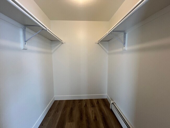 Building Photo - Robertson1005 (KC-JF)