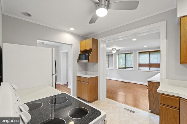 Building Photo - 4108 Orchard Dr