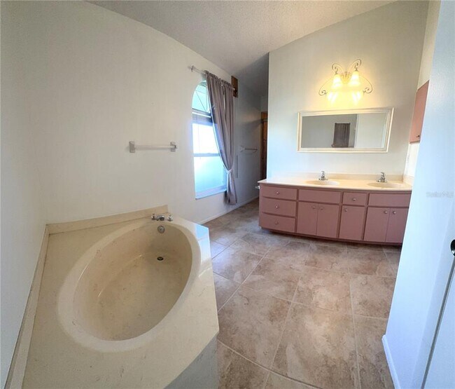Building Photo - 1280 Covey Ct