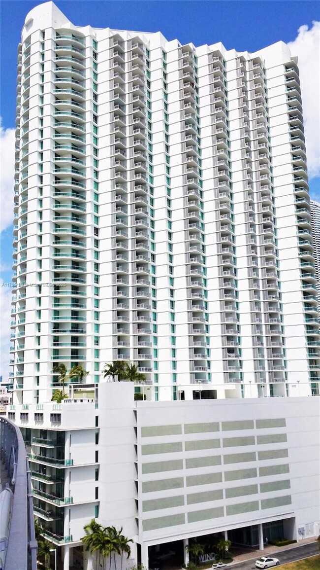Building Photo - 350 S Miami Ave
