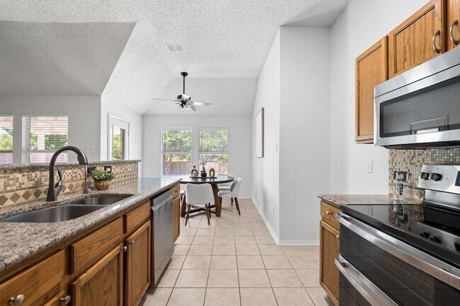 Building Photo - 1132 Single Tree Dr