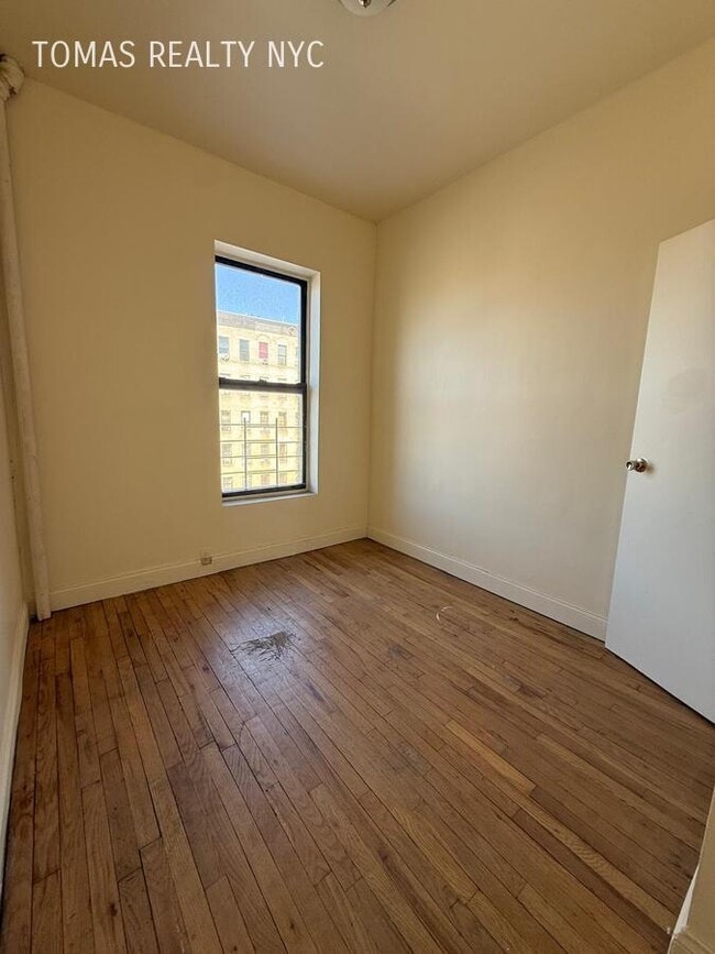 Building Photo - 1390 Boston Rd